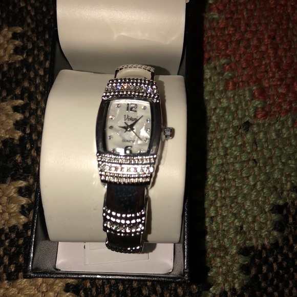 Accessories - vivian Watch NWT